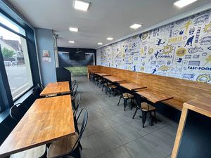 Vente locaux professionnels 80 m² à Poissy (78300)  280 000 €