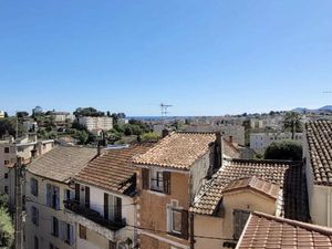 Maison de ville de 75m² avec balcon vue mer entièrement rénovée