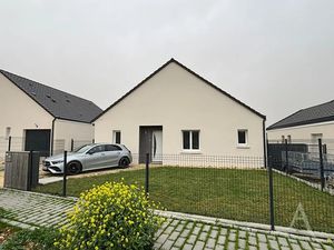 Location maison 5 pièces 123 m² à Bourges (18000)  1 390 €