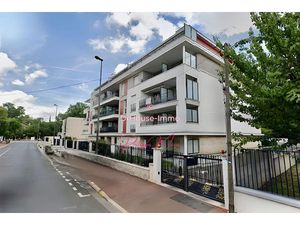 Location appartement 1 pièce 27 m² à Livry-Gargan (93190)  800 €