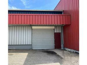 Magnifique opportunité de location d'un dépot de 129 m2  idéalement situé dans la zone d'a