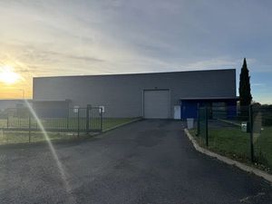 LOCAL PROFESSIONNEL 310 M² + MEZZANINE 100 M² – ANDRÉZIEUX-BOUTHÉON (42160)
