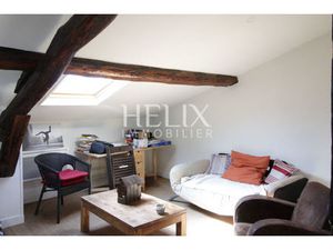 Beau studio à Saint Germain en Laye au pied du RER A.