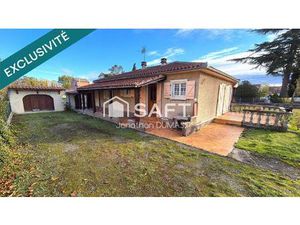 Maison de plain pied  3 chambres  jardin  garage