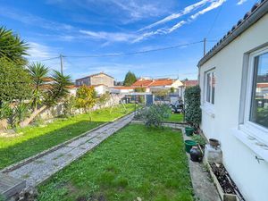 Maison 3 chambres avec jardin  terrasse  cave et grand garage