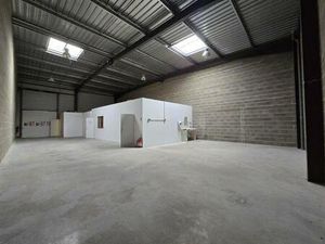 Location local d'activités POITIERS 240 m²