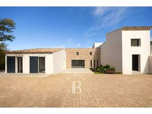 Le Puy Sainte Reparade – Propriete 300M2 – 7 Chambres – Piscine – Jardin 4 000M2