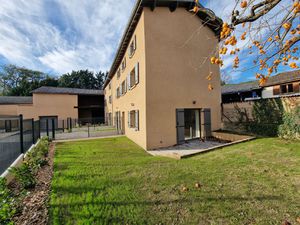 Location Appartement 4 pièces 75m² CAILLOUX SUR FONTAINES 69270