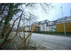 MAGNIFIQUE APPARTEMENT F2 DANS IMMEUBLE DE STANDING