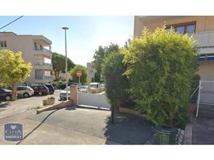 Parking à louer 14 m² - Sanary-sur-Mer (83) - 150€