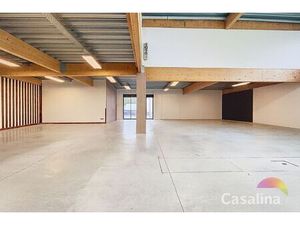 CASALINA Real Estate- Commercieel gelijkvloers van +/- 385m²