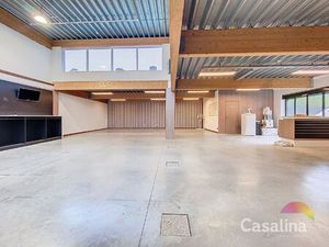 CASALINA Real Estate- Commercieel gelijkvloers van +/- 385m²