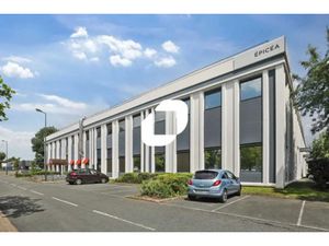 Bureaux et activités avec services de proximités