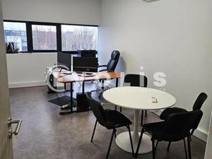 A louer - Bureau 18 m² à Bailly-Romainvilliers (77)