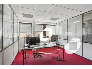 A VENDRE OU A LOUER  Bureaux erpéable à vendre ou à louer