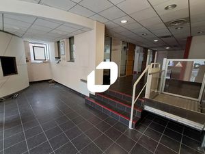 A VENDRE  BELLE VISIBILITE