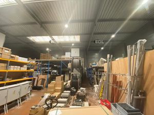 Gretz-Armainvilliers (77) - A louer - local d'activité de 500 m²