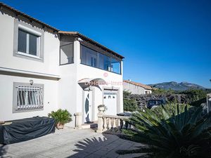 Vente maison 5 pièces 140 m² à La Penne-sur-Huveaune (13821)  477 000 €