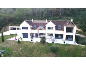 Maison Le Val Saint Germain 12 pièce(s)