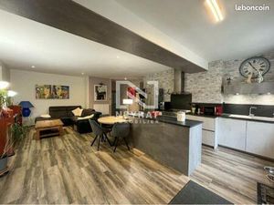 Maison dans corps de ferme