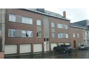 Appartement deux chambres et terrasse sous-combles dans une