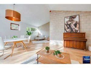 Villa 6 chb; vue ++; calme; centre du village; 25ares SUD