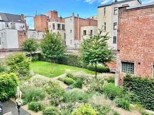 Appartement de rêve 79m2  2 chambres  2 terrasses et JARDIN