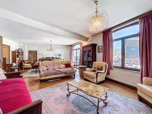 Bel appartement 3 chambres de 145m² en plein centre
