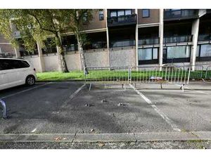 Parking extérieur 1 voiture à vendre