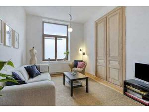 Maison clé sur porte à vendre à Molenbeek !