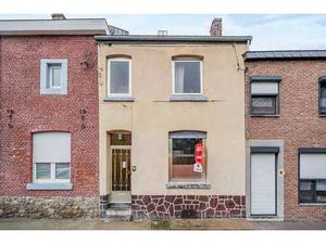 Maison à rénover avec 3 chambres  terrasse et jardin
