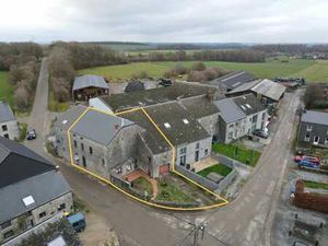 Maison de en pierre à rénover à Achêne!