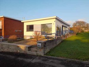 VIAGER OCCUPE. Villa plain-pied avec garage. Dame 76 ans