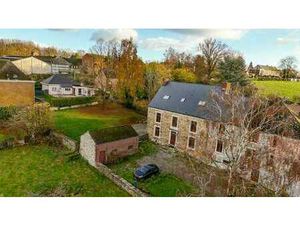 DEMEURE HISTORIQUE MODERNE ET DE CARACTERE A METTET