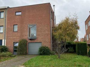 Maison unifamiliale avec jardin exposé sud et garage