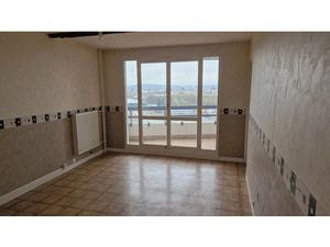 Vente appartement 3 pièces 67.4 m² à Charleville-mezieres (08000)  45 500 €