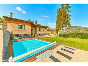 Maison 4 pièces 295 m²