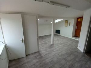 Studio 310 euros / 2eme étage
