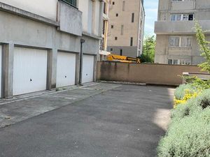 Garage quartier des Arenes