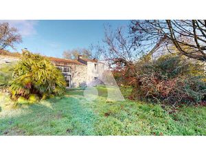 Sainte-Luce-sur-Loire - Charmante maison en pierre et installations équestres