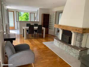 Loue T3 72m² Sevrier  proche du lac  refait à neuf  grand jardin