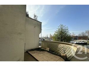 Appartement à vendre - 4 pièces - 65 27 m2 - Montargis - 45 - CENTRE