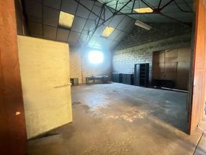 ? À louer : Entrepôt de 100 m² - sécurisé – électricité incluse – Grièges (01290)