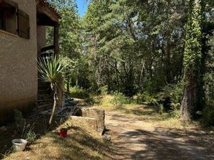 Maison de 94m2 + sous sol aménageable + 8142 m2 de terrain Saint Julien / Vinon sur Verdon