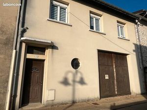 IDEAL PREMIER ACHAT OU INVESTISSEUR Maison de village/ 83m2/ 2chambres/1 bureau/ un GARAGE