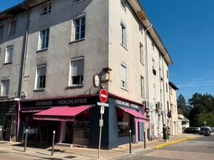 Plateau à aménager - 53 m2 THOISSEY CENTRE