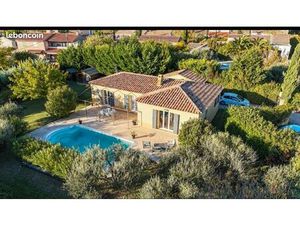 Pourrieres / Villa plein pied - 104 m2 - 1540 m2 de terrain