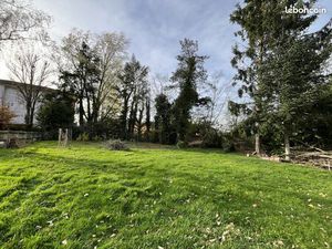 Terrain 873 m² Bourg-en-Bresse