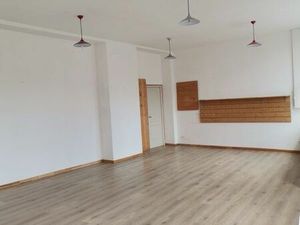 Local commercial  très lumineux de 50 m²