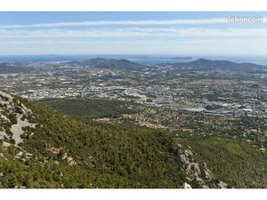 TERRAIN de 4 38 HA VUE MER